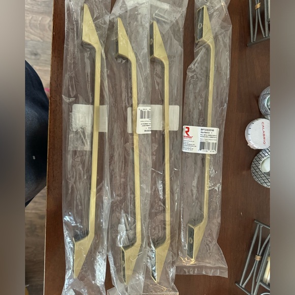 Drawer Pulls - Picture 1 of 4